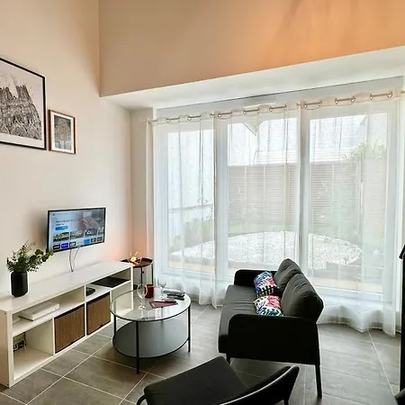 Au Coeur Des Moissons Apartment *